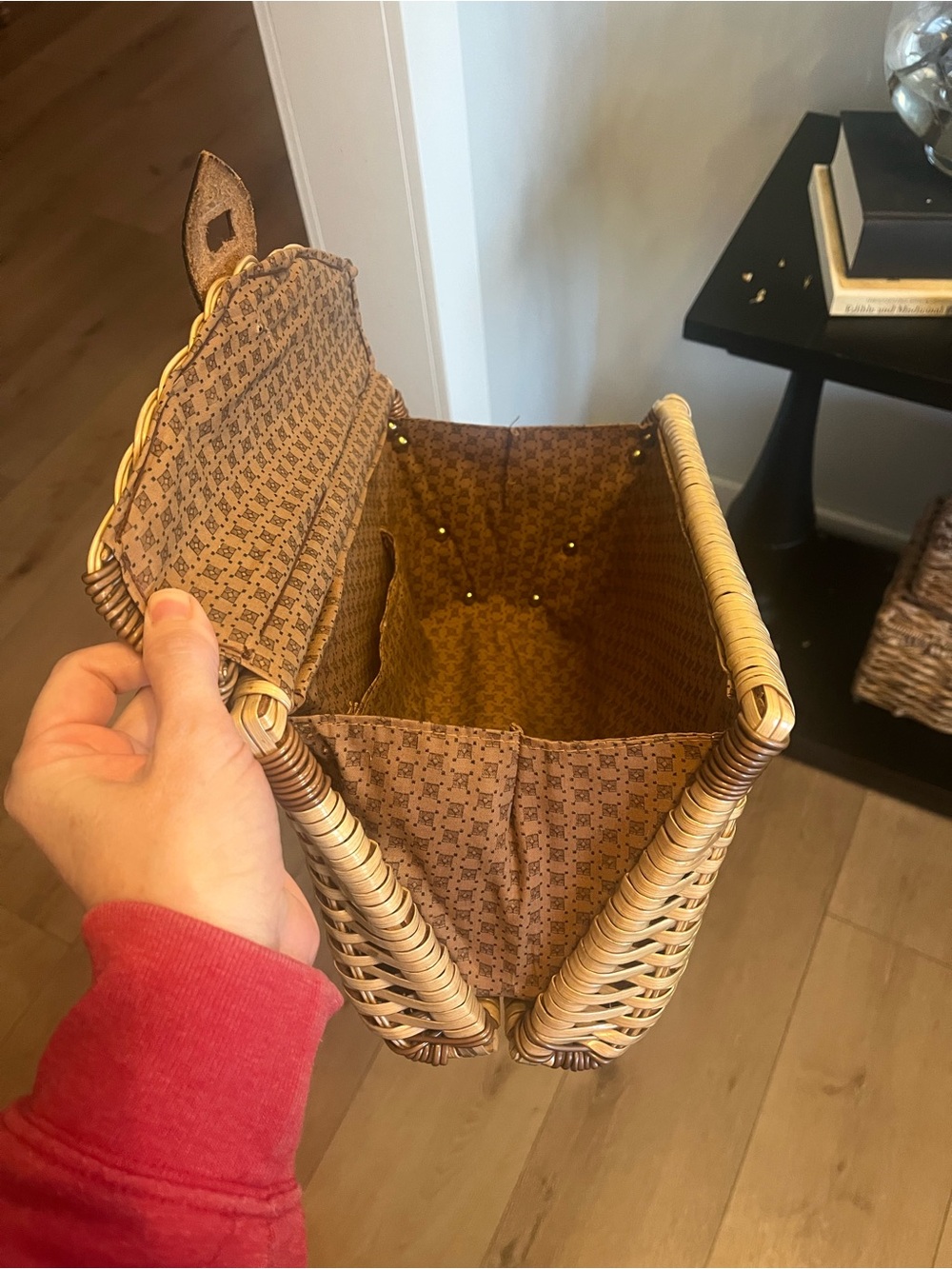 Vintage Wicker woven Handbag Basket Purse Brown & Tan Structured Top Handle - Picture 3 of 7